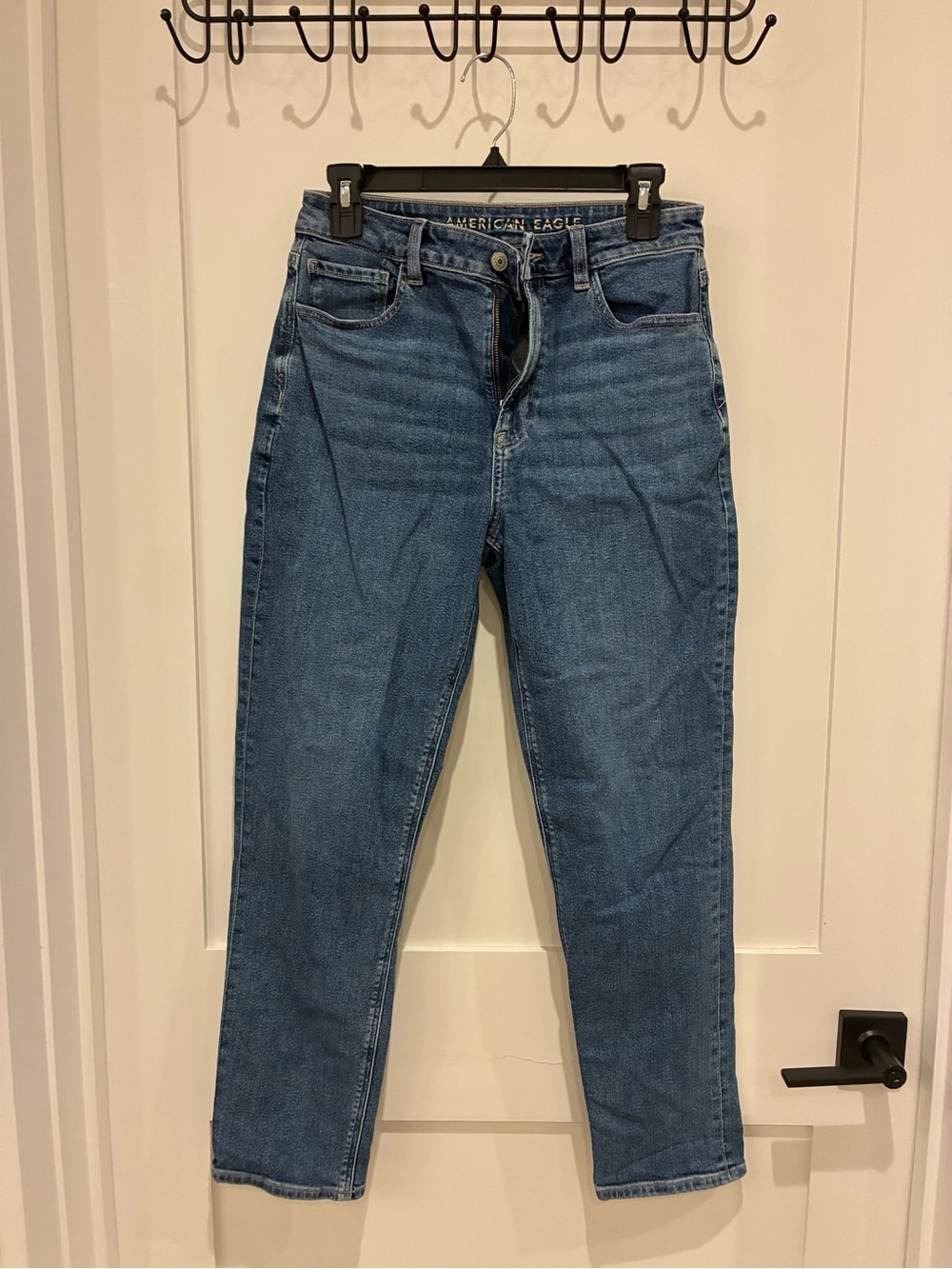 American Eagle Outfitters Straight Leg Jeans - Medium Blue